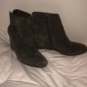 Grey boots